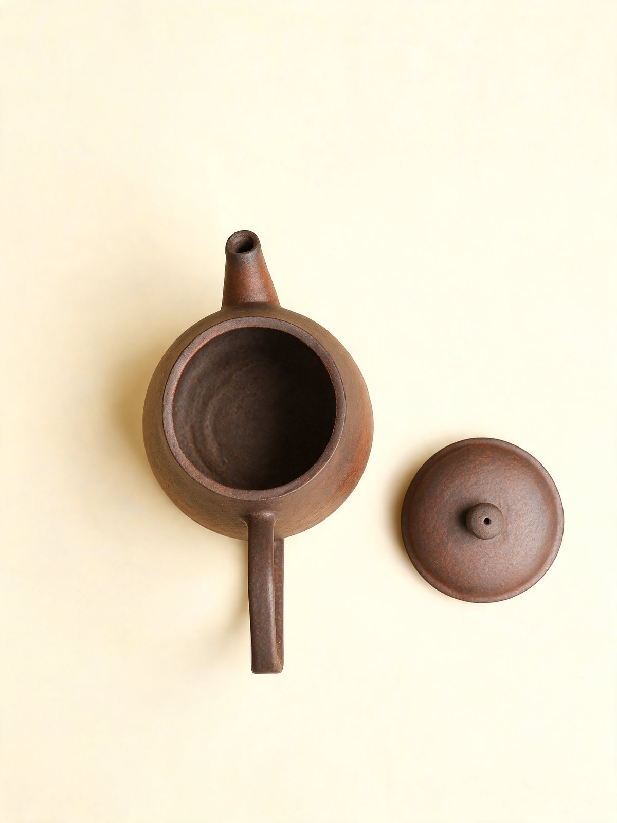 Fangyun teapot shown from a side angle