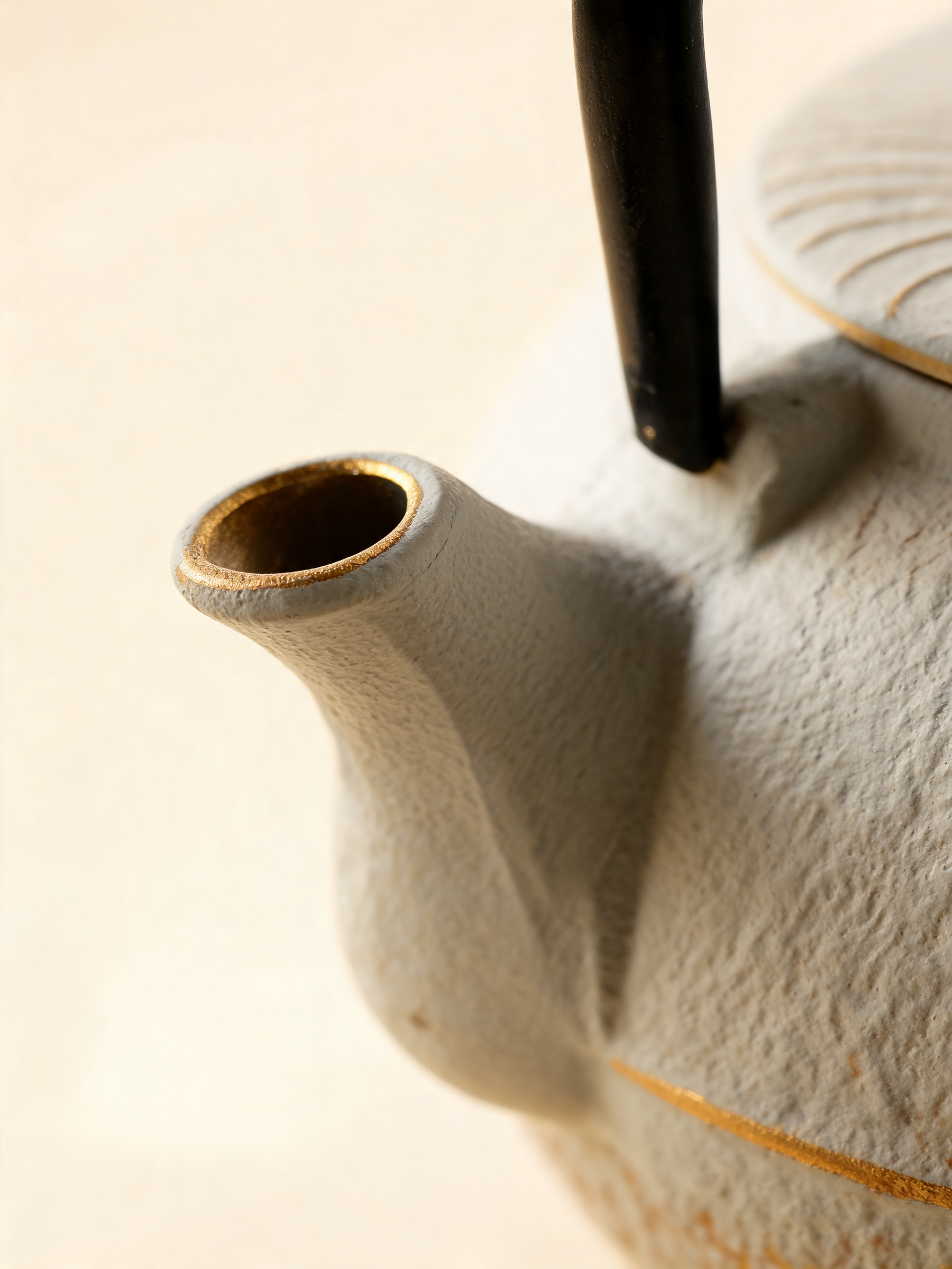 Uzu Cast Iron Tea Pot