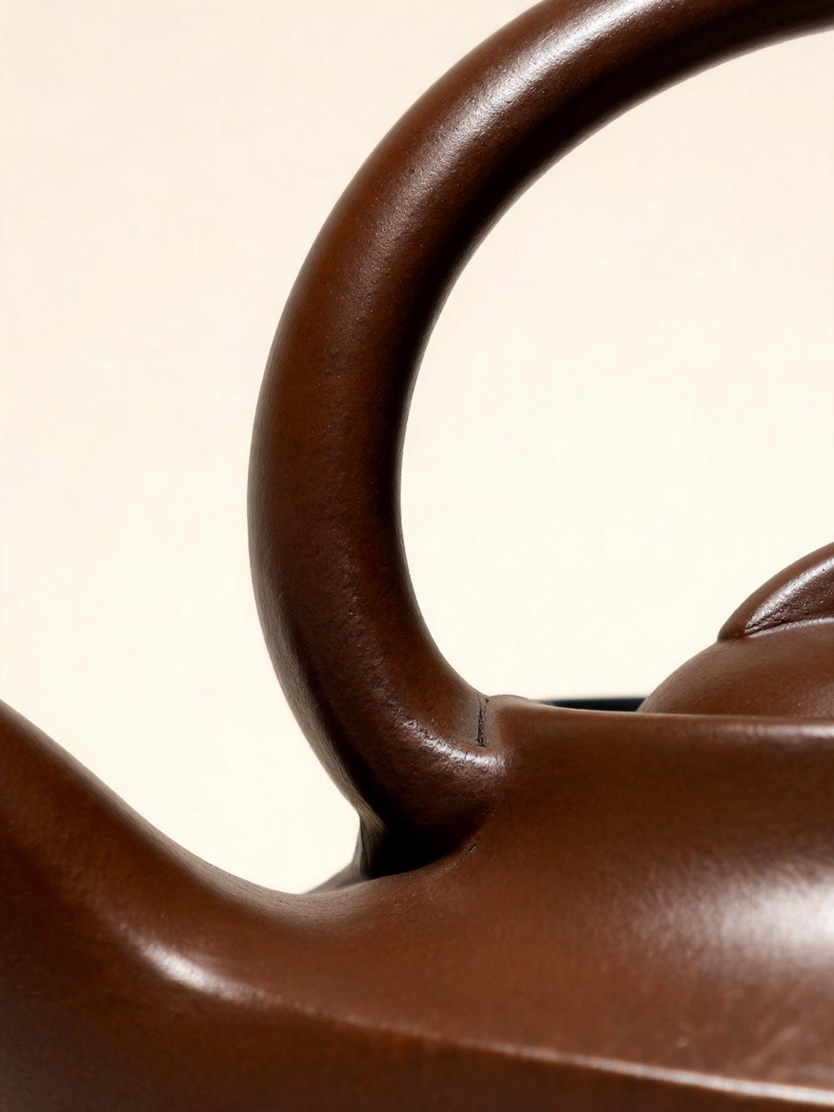 Liu Shui Teapot sculptural silhouette inspired by flowing water