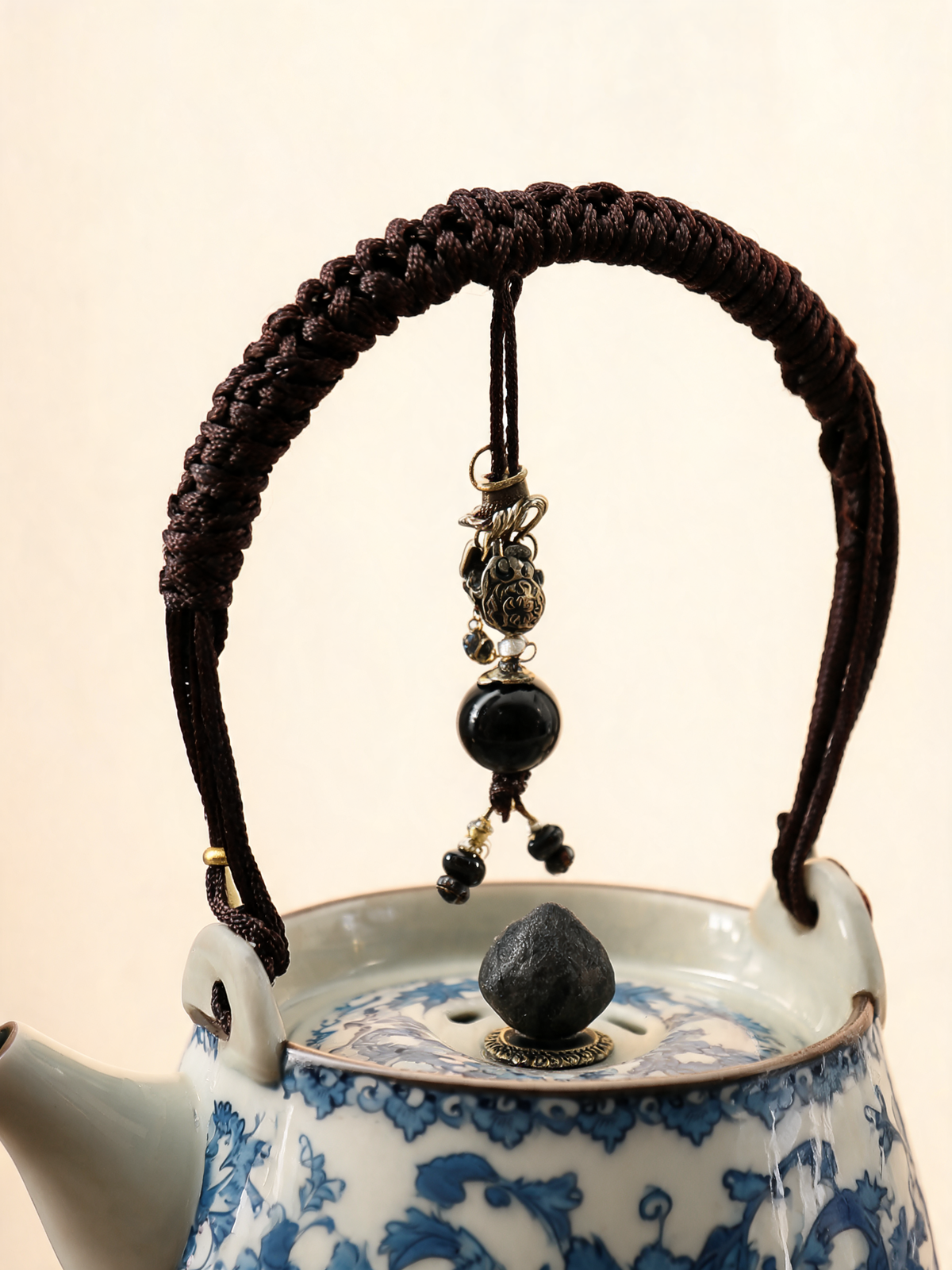 Qianli celadon incense burner with bronze openwork lid