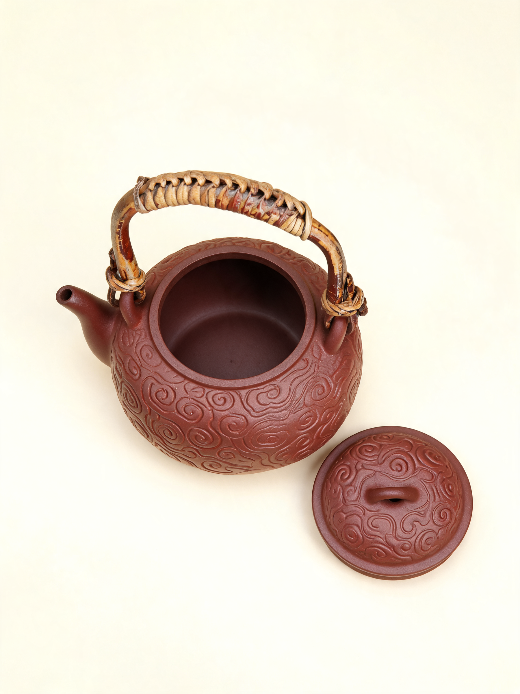 Xiangyun teapot shown from a side angle